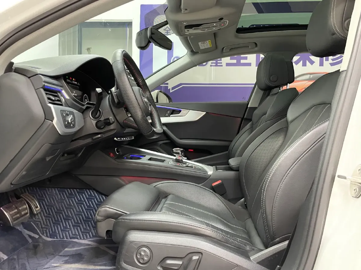 2020 Audi A4L 2.0T 190HP L4 7DCT,autocango,china used car exporter,china ev exporter,chinese used car exporter,chinese used ev exporter