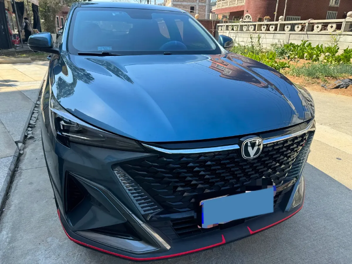 2024 ChangAn X5 PLUS 1.5T 188HP L4 7DCT,autocango,china used car exporter,china ev exporter,chinese used car exporter,chinese used ev exporter