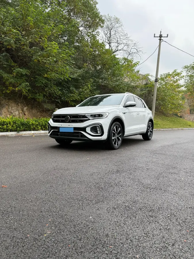 2023 Volkswagen T-Roc 1.5T 160HP L4 7DCT