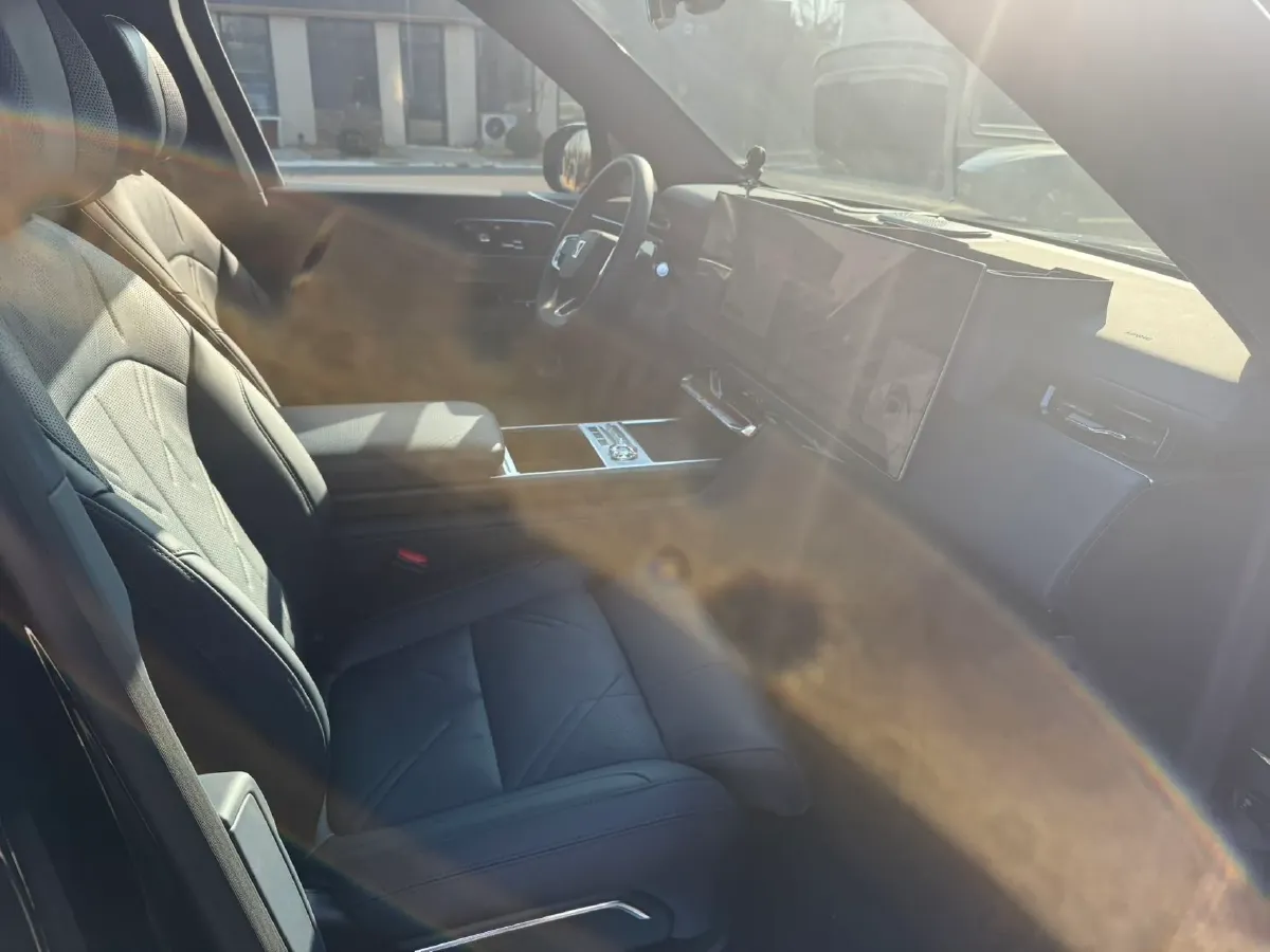 2025 Zeekr 9X 2.0T 279HP L4 1DHT PHEV,autocango,china used car exporter,china ev exporter,chinese used car exporter,chinese used ev exporter