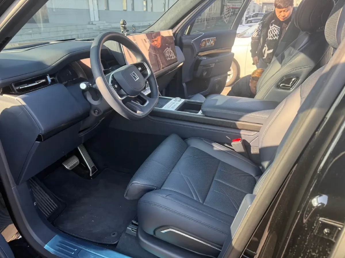 2025 Zeekr 9X 2.0T 279HP L4 1DHT PHEV,autocango,china used car exporter,china ev exporter,chinese used car exporter,chinese used ev exporter