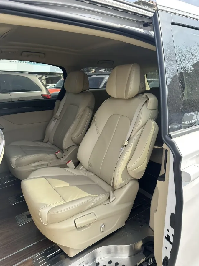 2023 Buick GL8 2.0T 237HP L4 9AT,autocango,china used car exporter,china ev exporter,chinese used car exporter,chinese used ev exporter