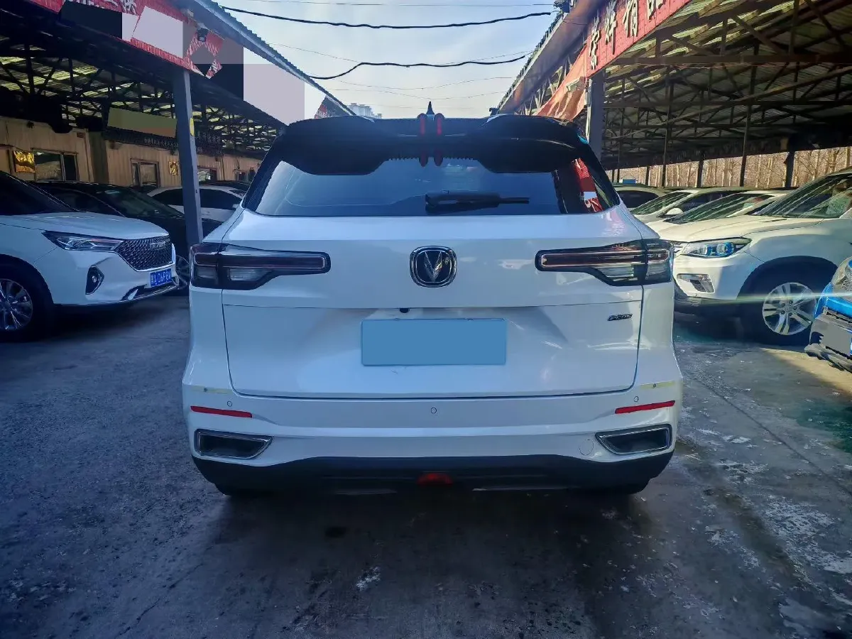 2022 ChangAn Oshan X7 Plus 1.5T 188HP L4 7DCT,autocango,china used car exporter,china ev exporter,chinese used car exporter,chinese used ev exporter