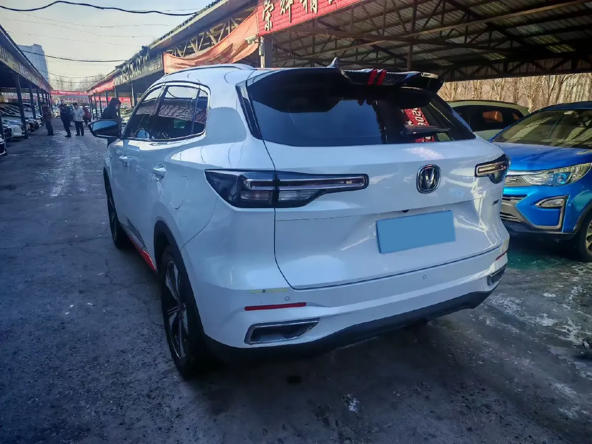 2022 ChangAn Oshan X7 Plus 1.5T 188HP L4 7DCT,autocango,china used car exporter,china ev exporter,chinese used car exporter,chinese used ev exporter
