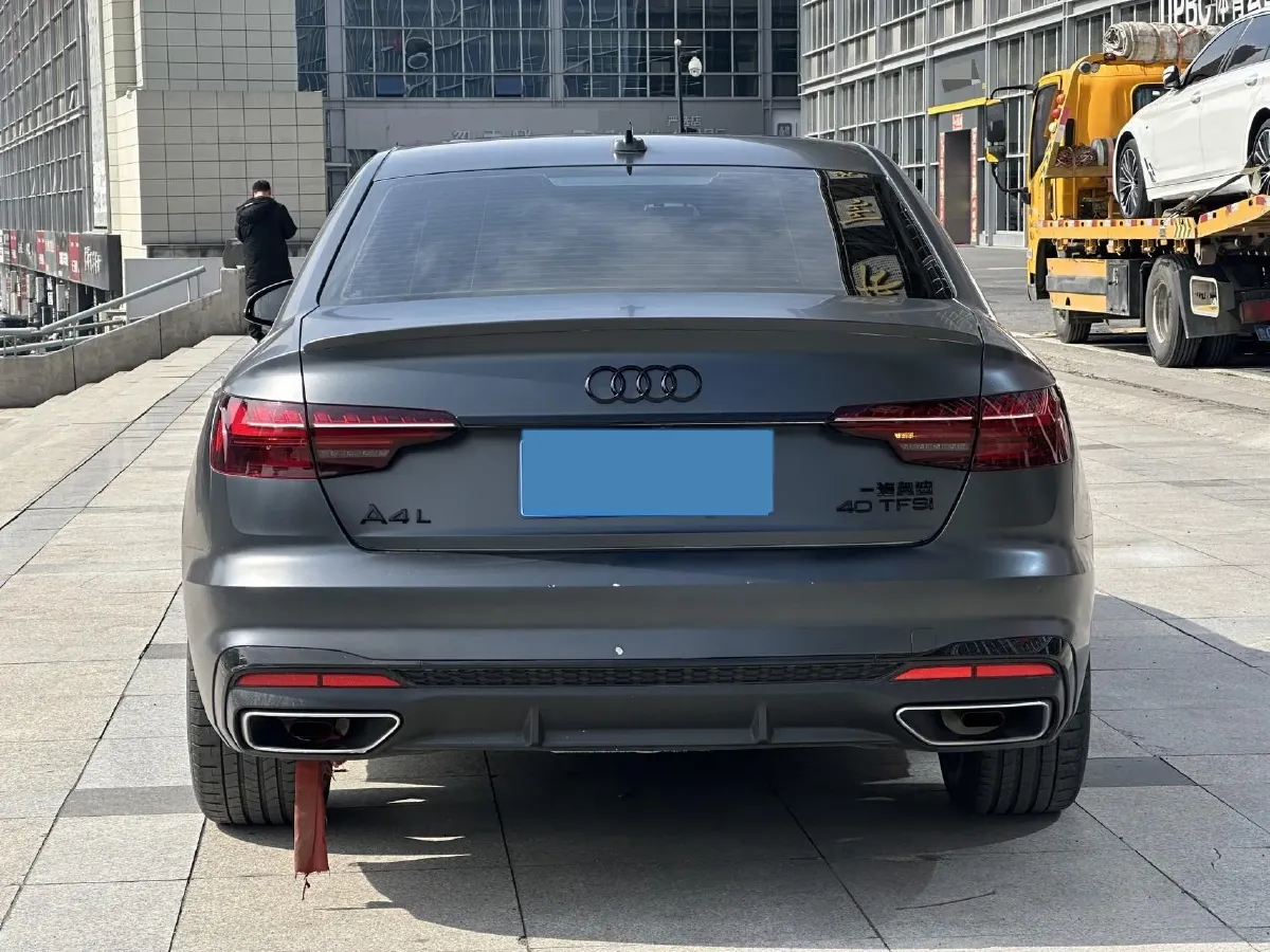 2024 Audi A4L 2.0T 190HP L4 7DCT,autocango,china used car exporter,china ev exporter,chinese used car exporter,chinese used ev exporter