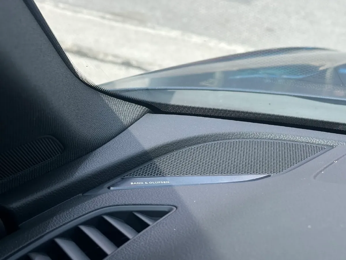 2024 Audi A4L 2.0T 190HP L4 7DCT,autocango,china used car exporter,china ev exporter,chinese used car exporter,chinese used ev exporter