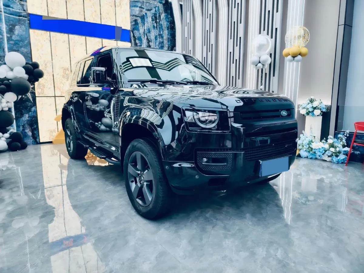 2023 Land Rover Defender 3.0T 400HP L6 8AT,autocango,china used car exporter,china ev exporter,chinese used car exporter,chinese used ev exporter