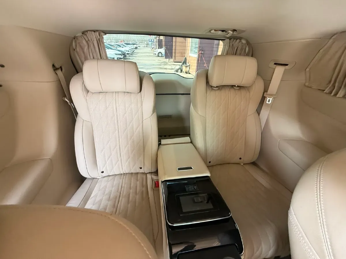 2023 Buick GL8 2.0T 237HP L4 9AT,autocango,china used car exporter,china ev exporter,chinese used car exporter,chinese used ev exporter