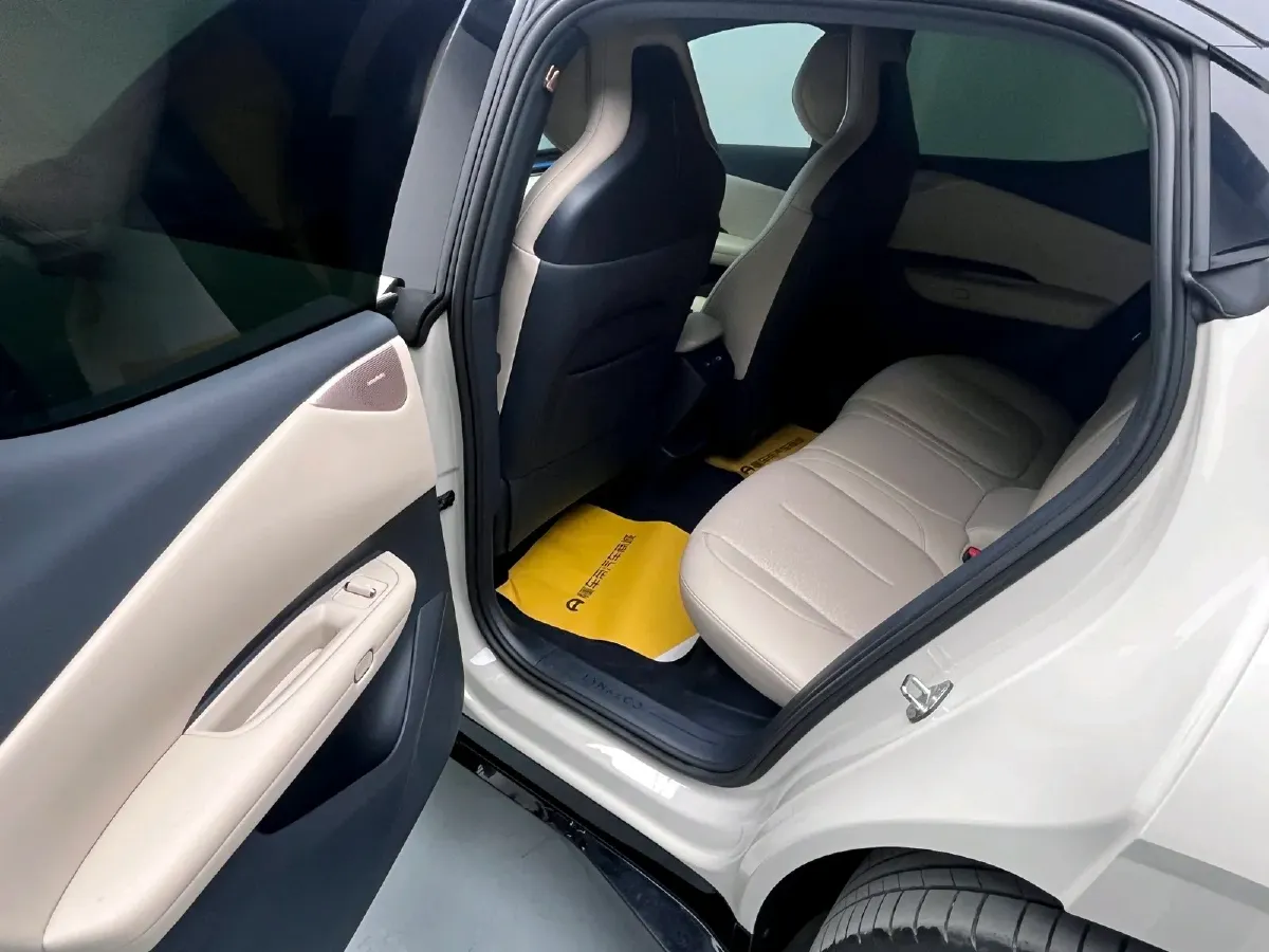 2025 Jetour Freeman 1.5T 184HP L4 7DCT,autocango,china used car exporter,china ev exporter,chinese used car exporter,chinese used ev exporter