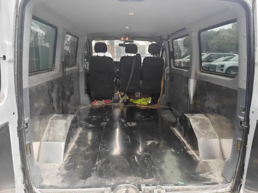 2021 MAXUS XinTu V80 2.0T 139HP L4 6MT,autocango,china used car exporter,china ev exporter,chinese used car exporter,chinese used ev exporter