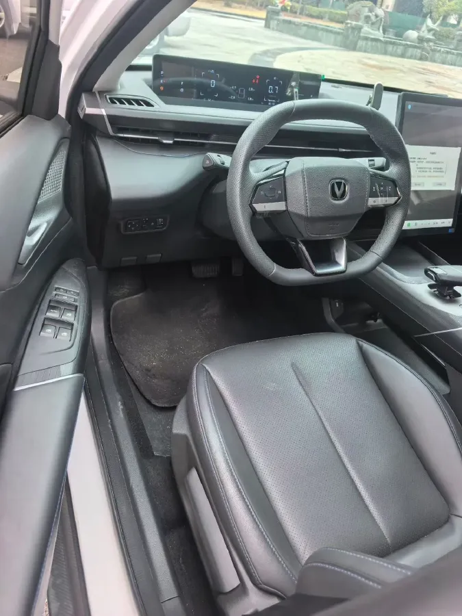 2024 ChangAn UNI-V 1.5T 188HP L4 7DCT,autocango,china used car exporter,china ev exporter,chinese used car exporter,chinese used ev exporter