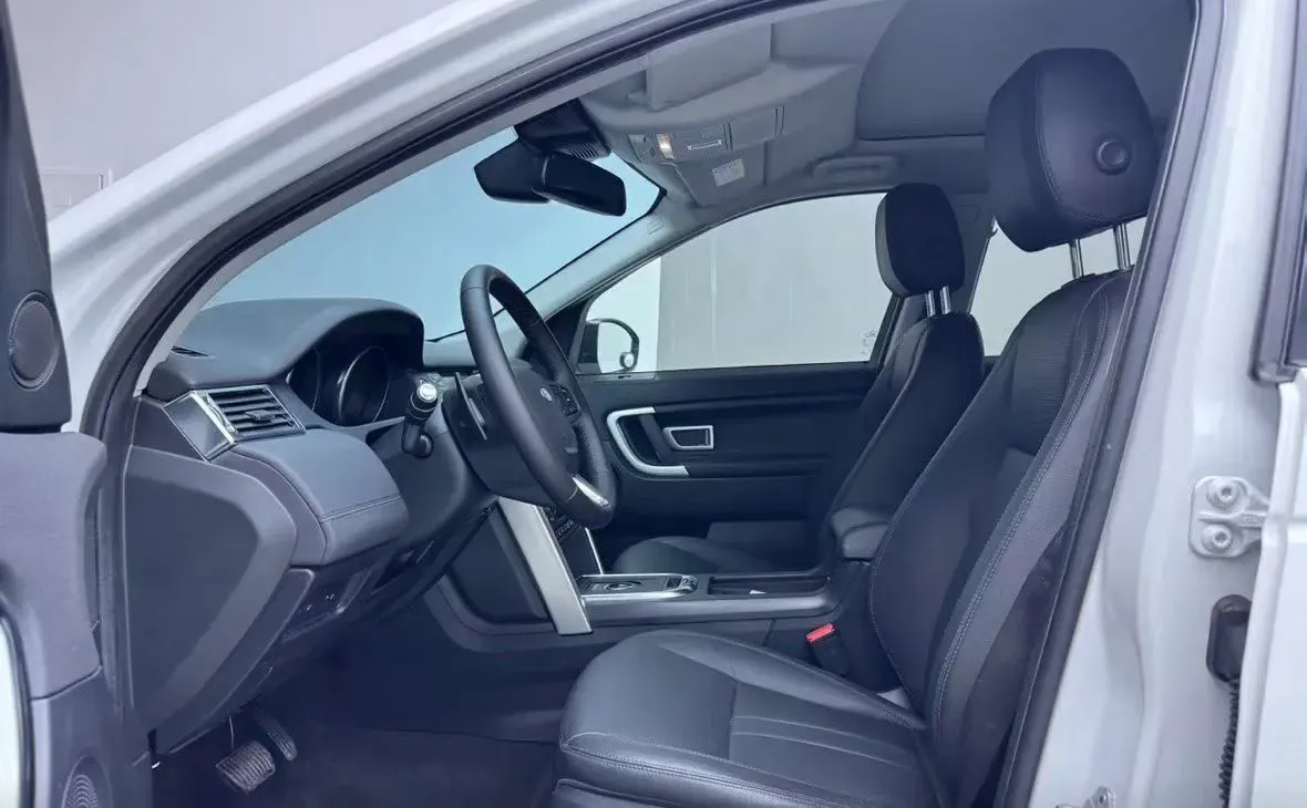 2018 Land Rover Discovery Sport 2.0T 241HP L4 9AT,autocango,china used car exporter,china ev exporter,chinese used car exporter,chinese used ev exporter