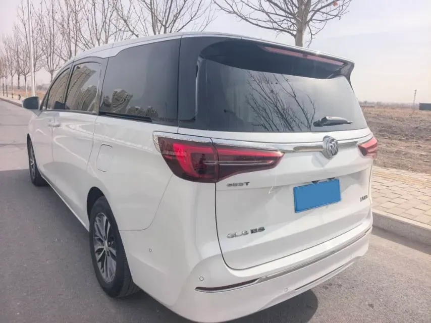 2022 Buick GL8 2.0T 237HP L4 9AT,autocango,china used car exporter,china ev exporter,chinese used car exporter,chinese used ev exporter