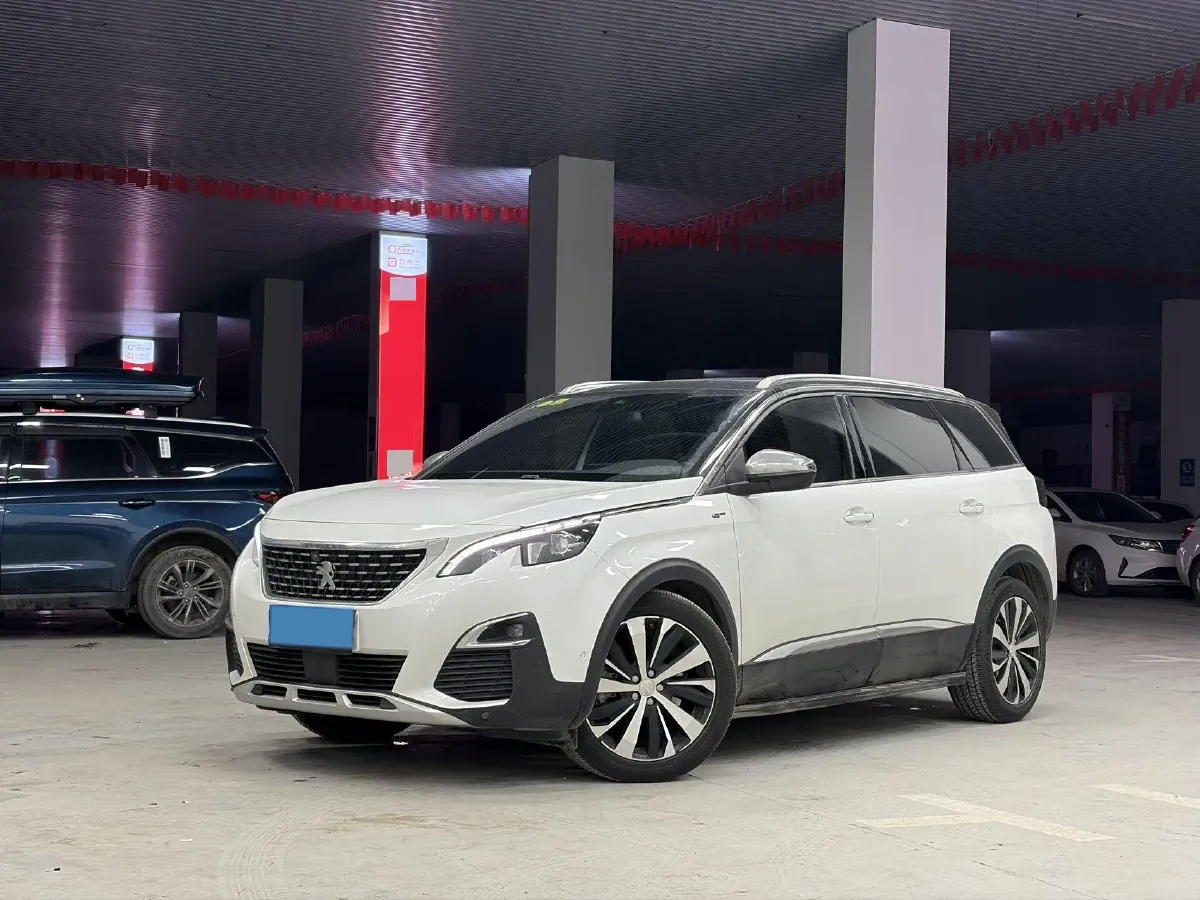 2017 Peugeot 5008 1.8T 204HP L4 6AT,autocango,china used car exporter,china ev exporter,chinese used car exporter,chinese used ev exporter
