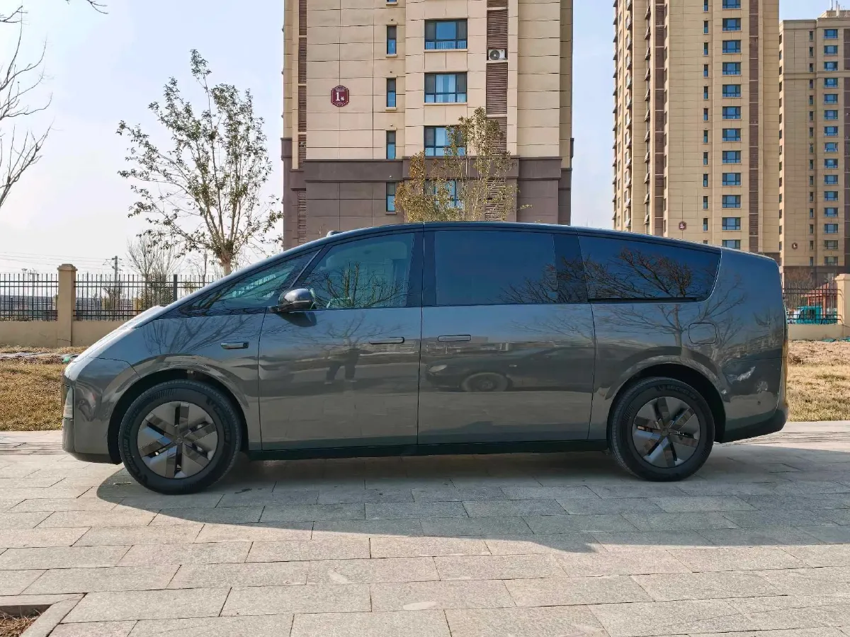 2024 Li MEGA BEV 102.7KWH,autocango,china used car exporter,china ev exporter,chinese used car exporter,chinese used ev exporter