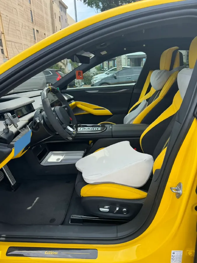 2025 MI SU7 Ultra BEV 93.7KWH,autocango,china used car exporter,china ev exporter,chinese used car exporter,chinese used ev exporter