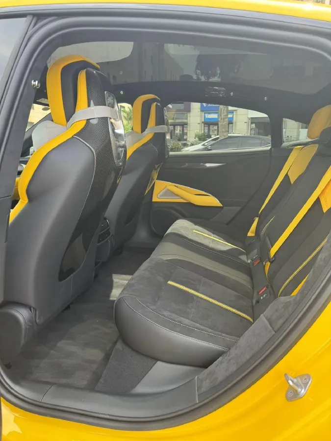 2025 MI SU7 Ultra BEV 93.7KWH,autocango,china used car exporter,china ev exporter,chinese used car exporter,chinese used ev exporter