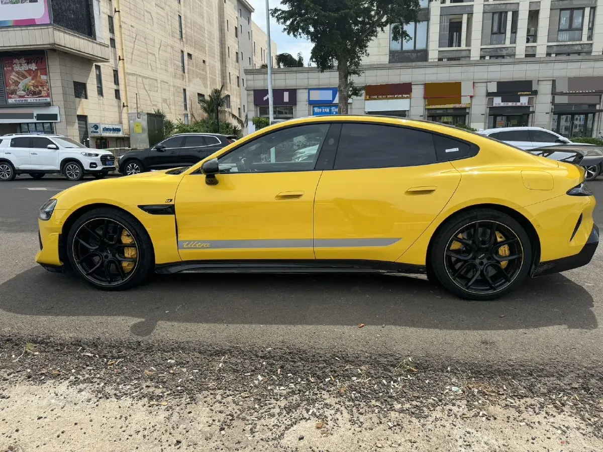 2025 MI SU7 Ultra BEV 93.7KWH,autocango,china used car exporter,china ev exporter,chinese used car exporter,chinese used ev exporter