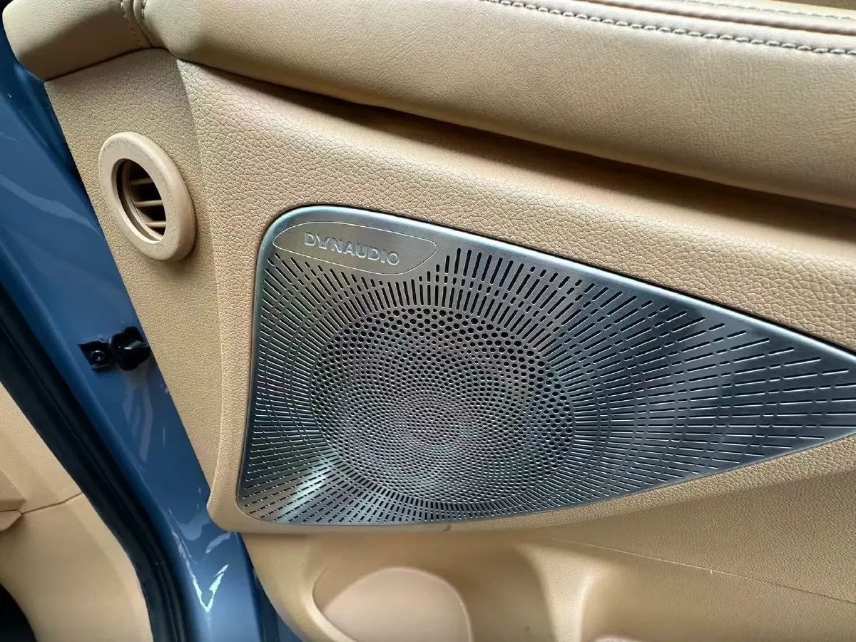 2022 Voyah Dream 1.5T 136HP L4 PHEV 25.57KWH,autocango,china used car exporter,china ev exporter,chinese used car exporter,chinese used ev exporter