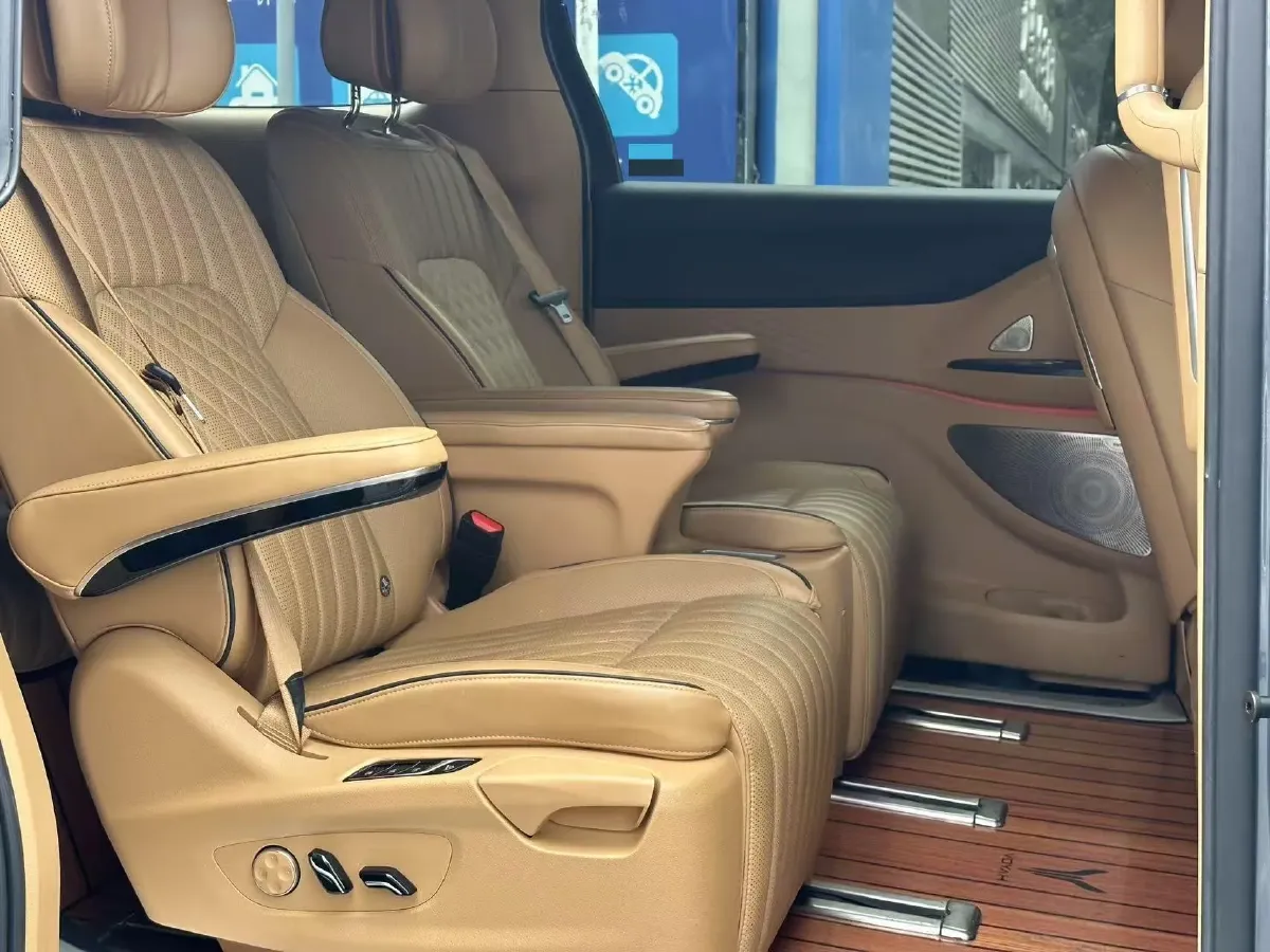 2022 Voyah Dream 1.5T 136HP L4 PHEV 25.57KWH,autocango,china used car exporter,china ev exporter,chinese used car exporter,chinese used ev exporter