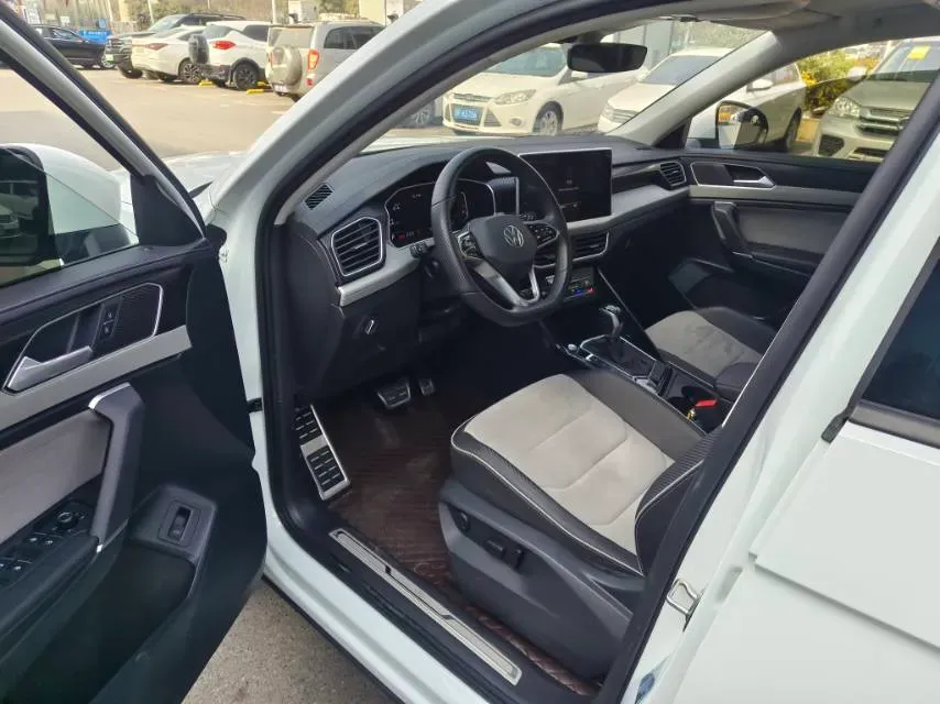 2023 Volkswagen Tayron X 2.0T 186HP L4 7DCT,autocango,china used car exporter,china ev exporter,chinese used car exporter,chinese used ev exporter