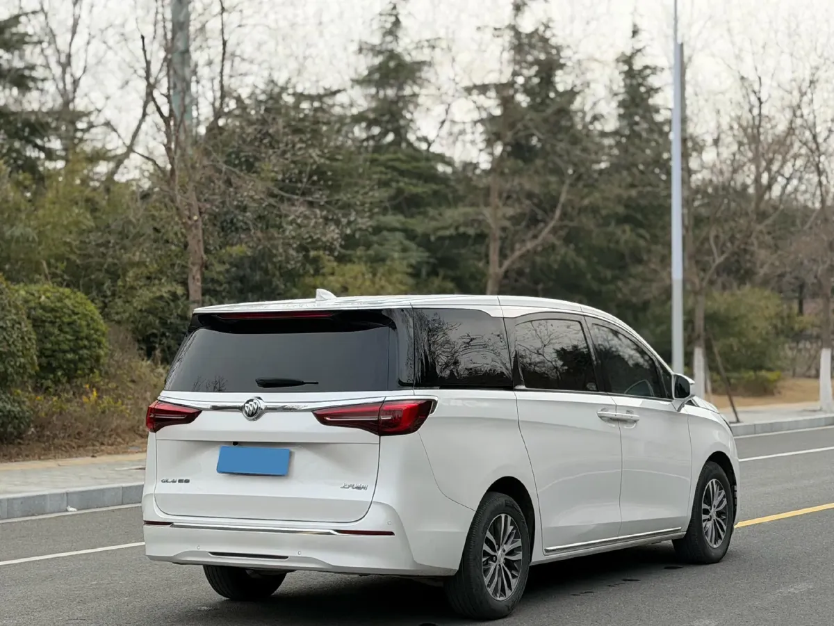 2023 Buick GL8 2.0T 237HP L4 9AT,autocango,china used car exporter,china ev exporter,chinese used car exporter,chinese used ev exporter