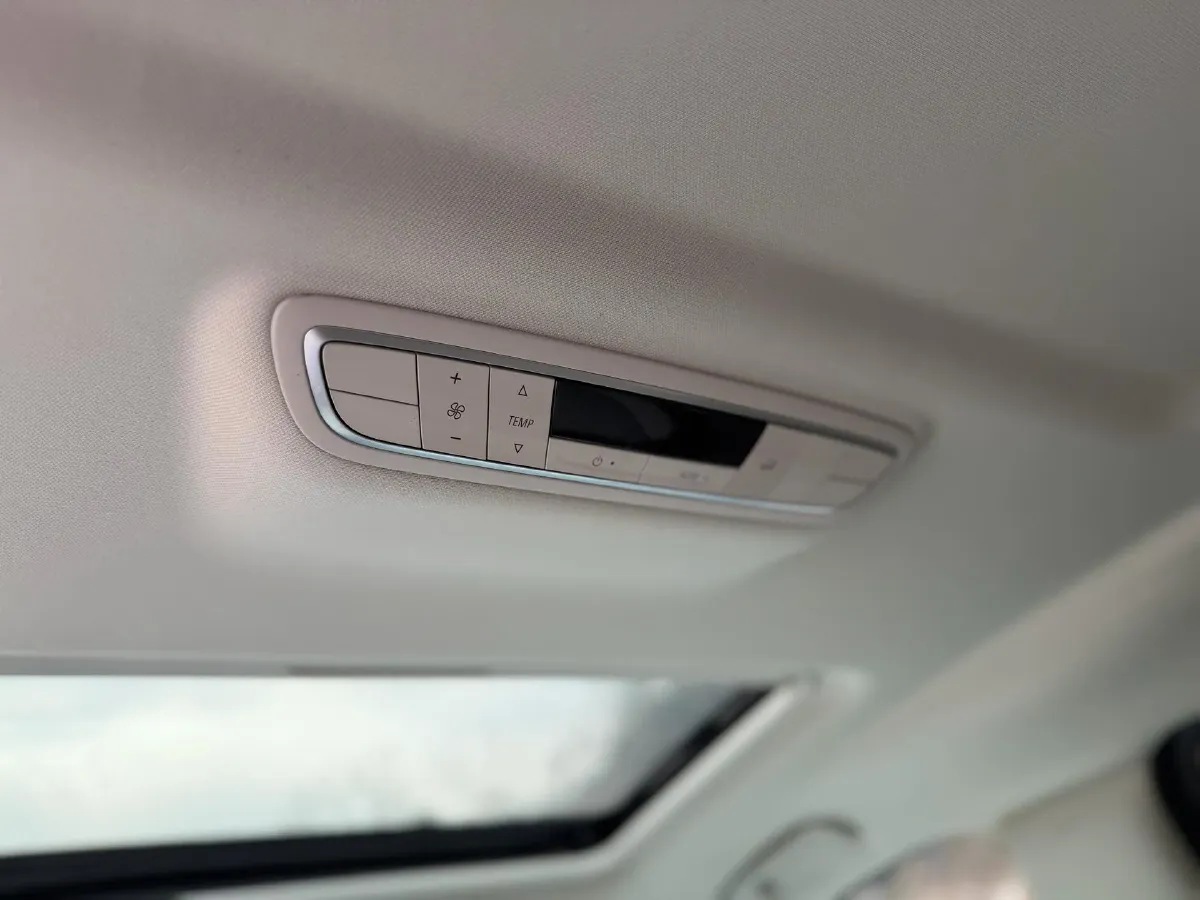 2023 Buick GL8 2.0T 237HP L4 9AT,autocango,china used car exporter,china ev exporter,chinese used car exporter,chinese used ev exporter