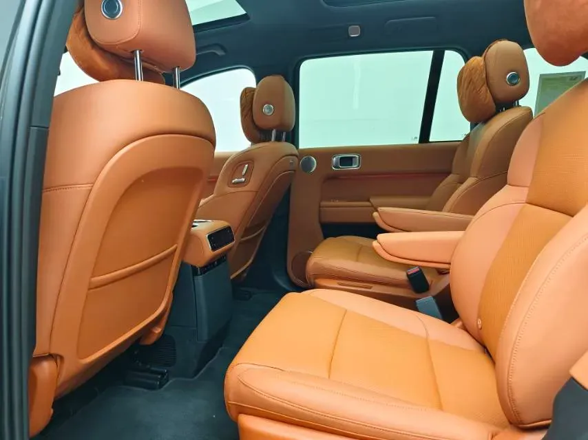 2024 Toyota Granvia 2.5L 189HP L4 E-CVT Hybrid,autocango,china used car exporter,china ev exporter,chinese used car exporter,chinese used ev exporter