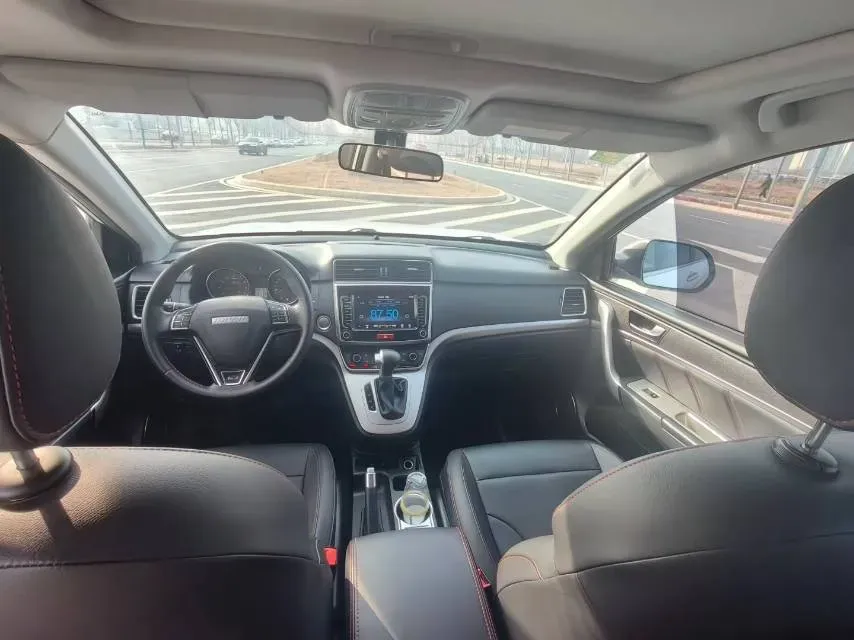 2019 Haval M6 1.5T 150HP L4 7DCT,autocango,china used car exporter,china ev exporter,chinese used car exporter,chinese used ev exporter