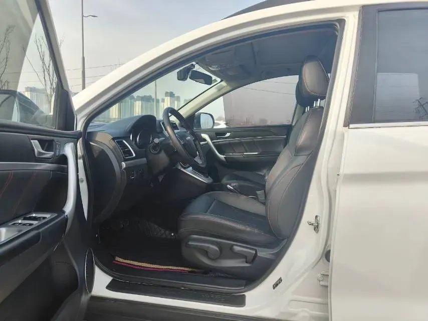 2019 Haval M6 1.5T 150HP L4 7DCT,autocango,china used car exporter,china ev exporter,chinese used car exporter,chinese used ev exporter