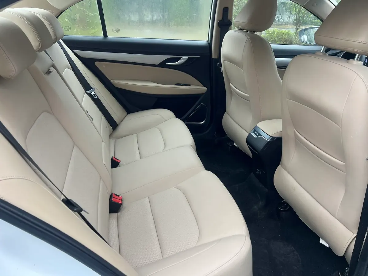 2018 Geely Emgrand 1.5L 109HP L4 5MT,autocango,china used car exporter,china ev exporter,chinese used car exporter,chinese used ev exporter