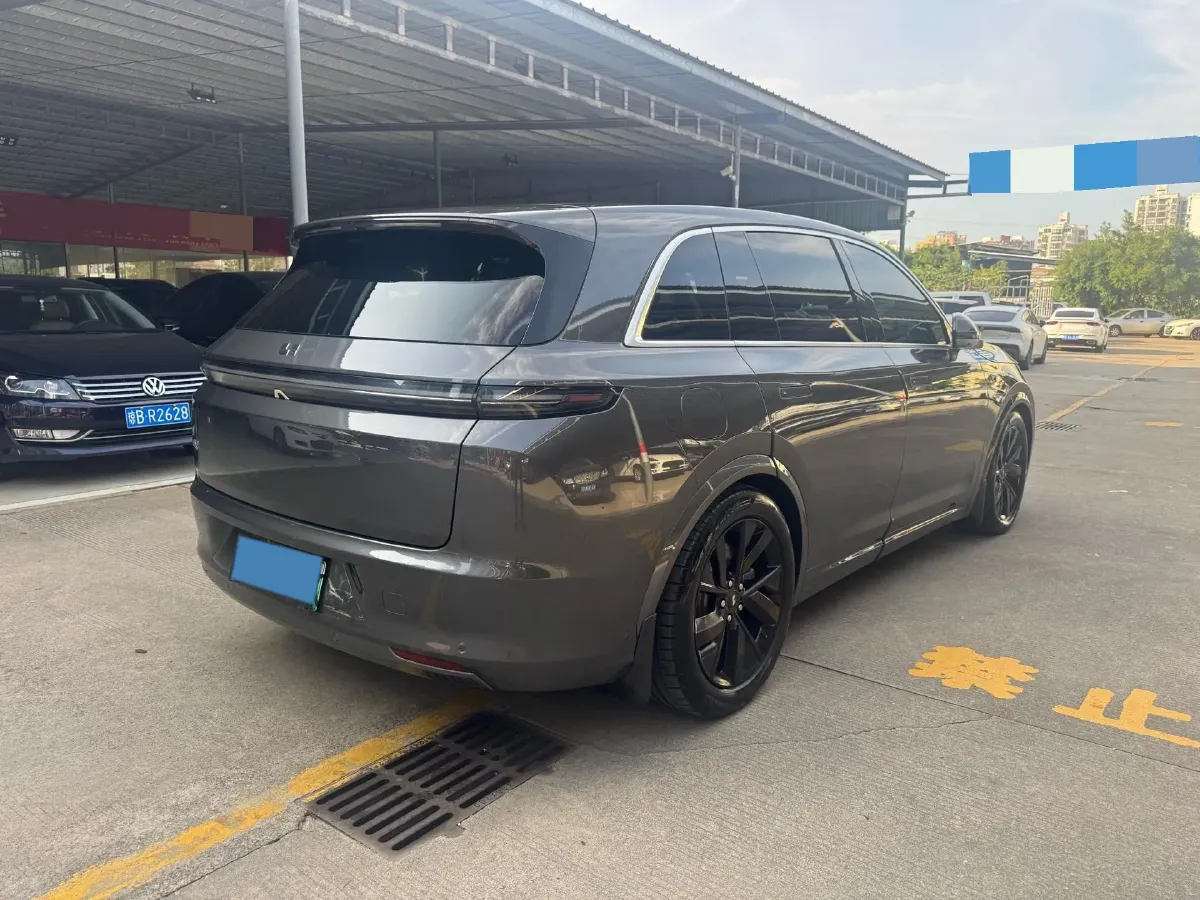 2023 Li L7 Range Extended 154HP REEV 40.9KWH,autocango,china used car exporter,china ev exporter,chinese used car exporter,chinese used ev exporter