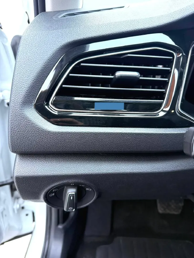 2021 Volkswagen T-Roc 1.4T 150HP L4 7DCT,autocango,china used car exporter,china ev exporter,chinese used car exporter,chinese used ev exporter