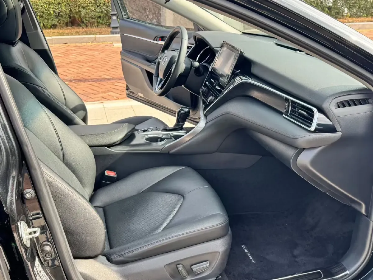 2021 Toyota Camry 2.5L 178HP L4 E-CVT Hybrid,autocango,china used car exporter,china ev exporter,chinese used car exporter,chinese used ev exporter