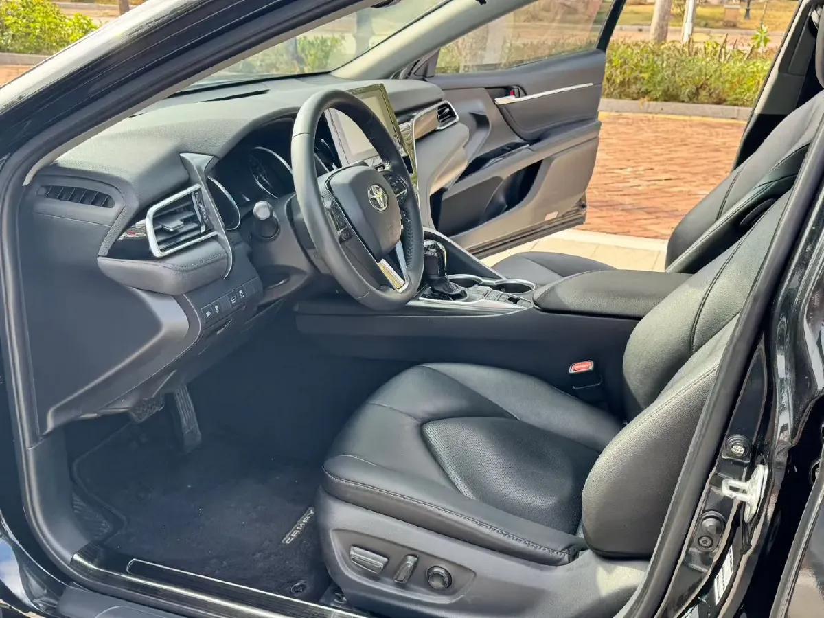 2021 Toyota Camry 2.5L 178HP L4 E-CVT Hybrid,autocango,china used car exporter,china ev exporter,chinese used car exporter,chinese used ev exporter