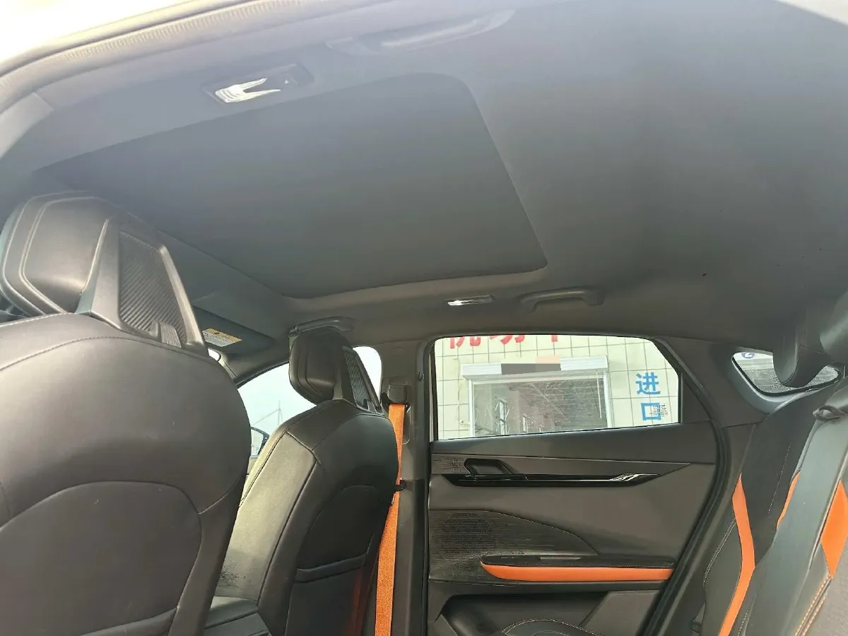 2022 ChangAn UNI-V 1.5T 188HP L4 7DCT,autocango,china used car exporter,china ev exporter,chinese used car exporter,chinese used ev exporter