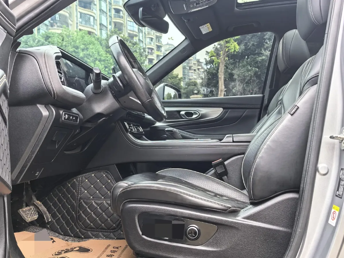 2022 GAC Trumpchi GS8 2.0T 252HP L4 8AT,autocango,china used car exporter,china ev exporter,chinese used car exporter,chinese used ev exporter