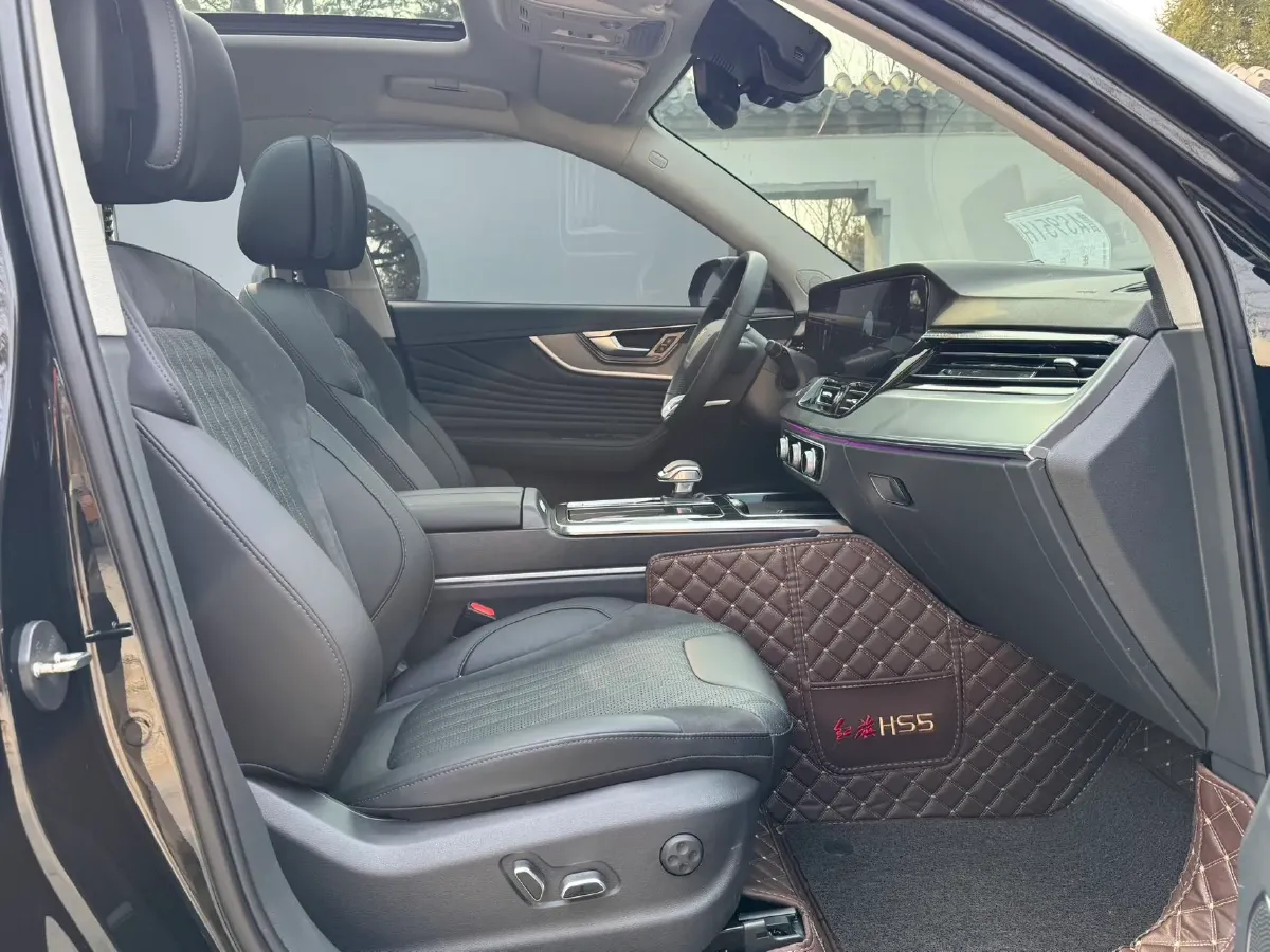 2023 HongQi HS5 2.0T 252HP L4 8AT,autocango,china used car exporter,china ev exporter,chinese used car exporter,chinese used ev exporter