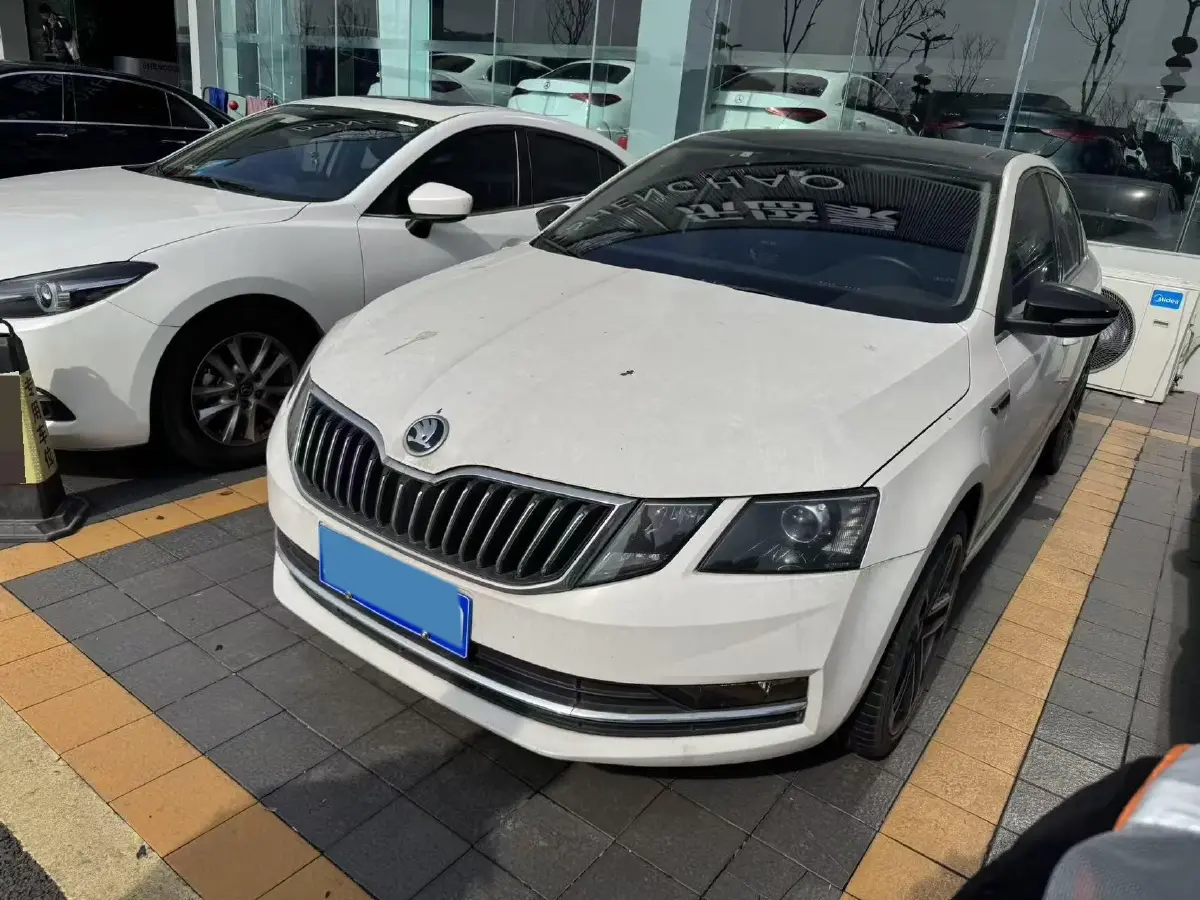 2020 Skoda Octavia 1.5L 113HP L4 6AT