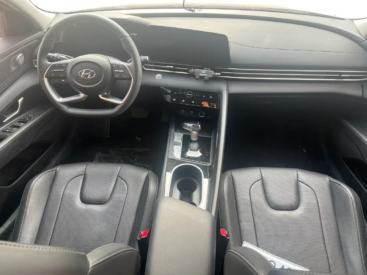 2022 Hyundai Elantra 1.5L 115HP L4 CVT,autocango,china used car exporter,china ev exporter,chinese used car exporter,chinese used ev exporter