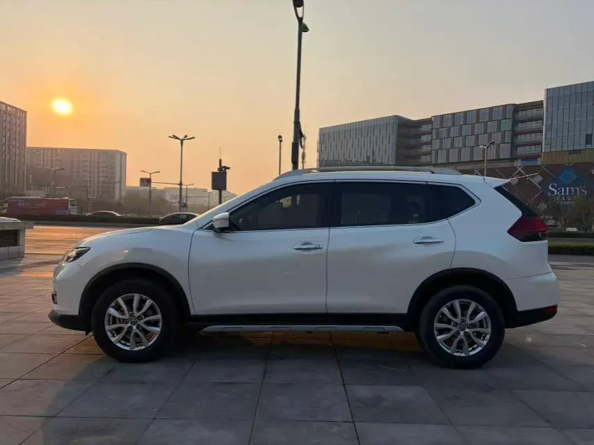 2020 Nissan X-Trail 2.0L 154HP L4 CVT,autocango,china used car exporter,china ev exporter,chinese used car exporter,chinese used ev exporter