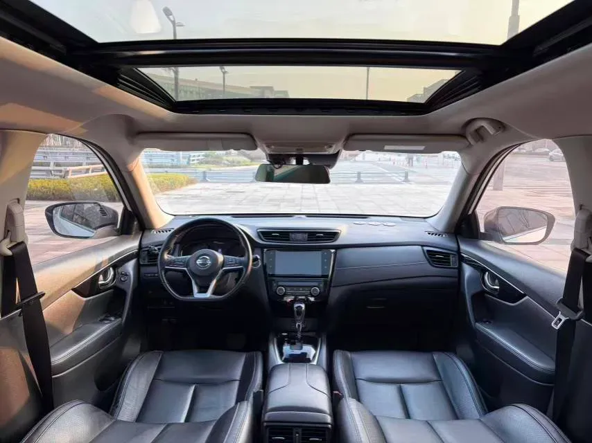 2020 Nissan X-Trail 2.0L 154HP L4 CVT,autocango,china used car exporter,china ev exporter,chinese used car exporter,chinese used ev exporter