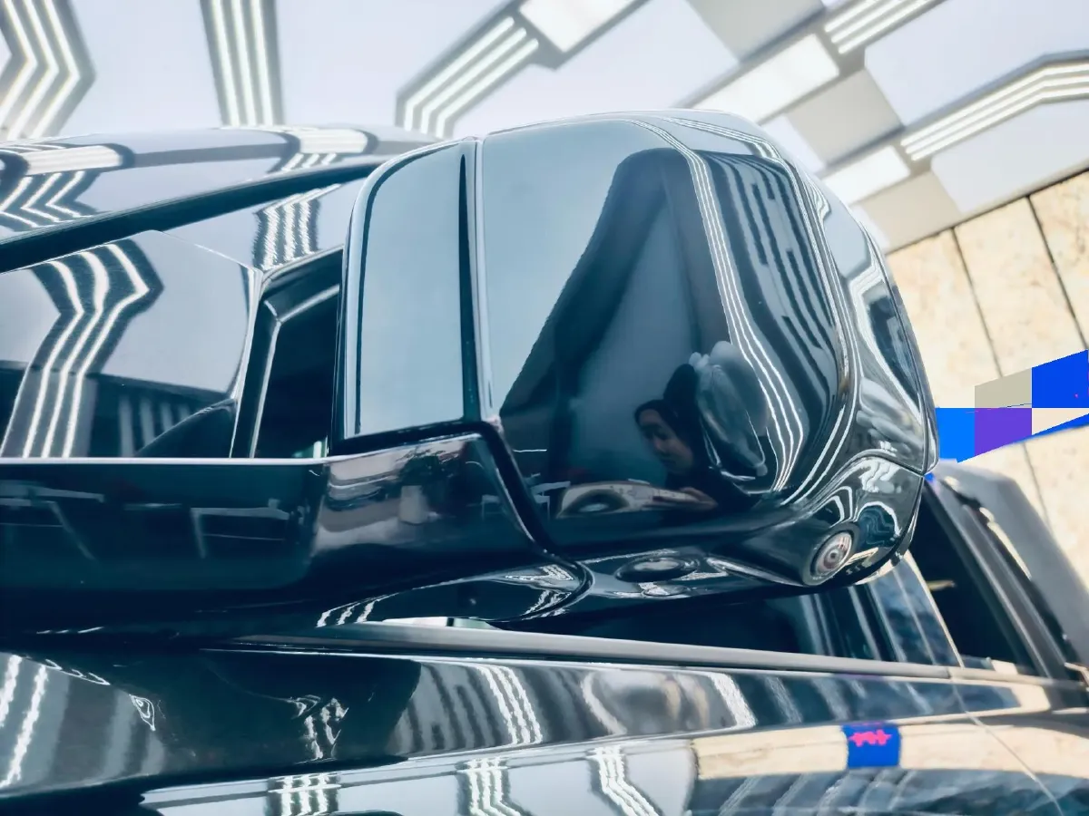 2023 Land Rover Defender 3.0T 400HP L6 8AT,autocango,china used car exporter,china ev exporter,chinese used car exporter,chinese used ev exporter