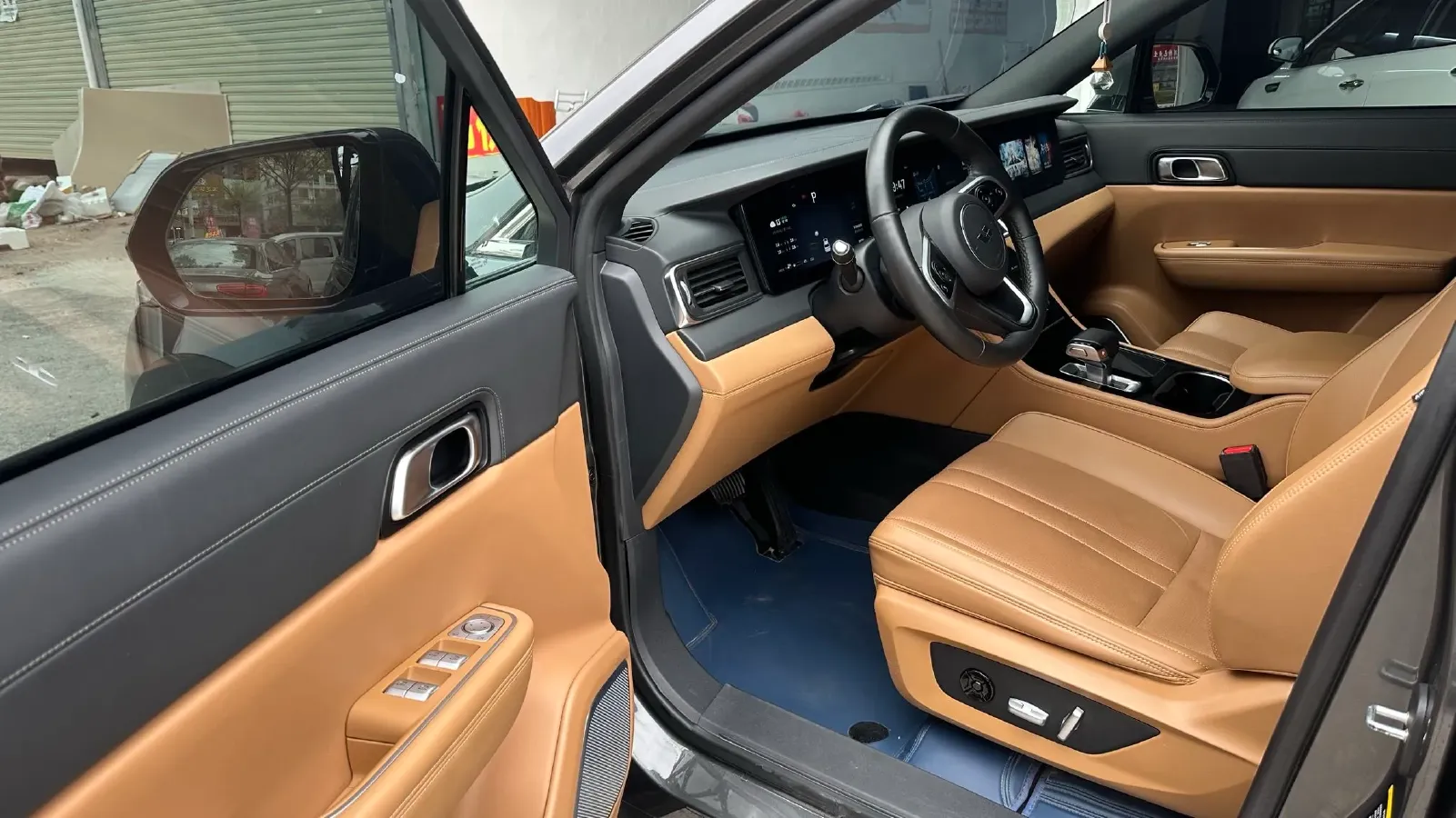 2020 Li ONE Range Extended 131HP REEV 40.5KWH,autocango,china used car exporter,china ev exporter,chinese used car exporter,chinese used ev exporter