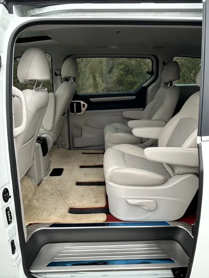 2016 MAXUS G10 2.0T 224HP L4 6AT,autocango,china used car exporter,china ev exporter,chinese used car exporter,chinese used ev exporter