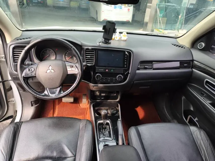 2018 Mitsubishi Outlander 2.0L 166HP L4 CVT,autocango,china used car exporter,china ev exporter,chinese used car exporter,chinese used ev exporter