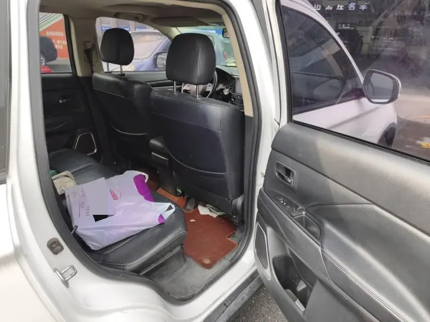 2018 Mitsubishi Outlander 2.0L 166HP L4 CVT,autocango,china used car exporter,china ev exporter,chinese used car exporter,chinese used ev exporter