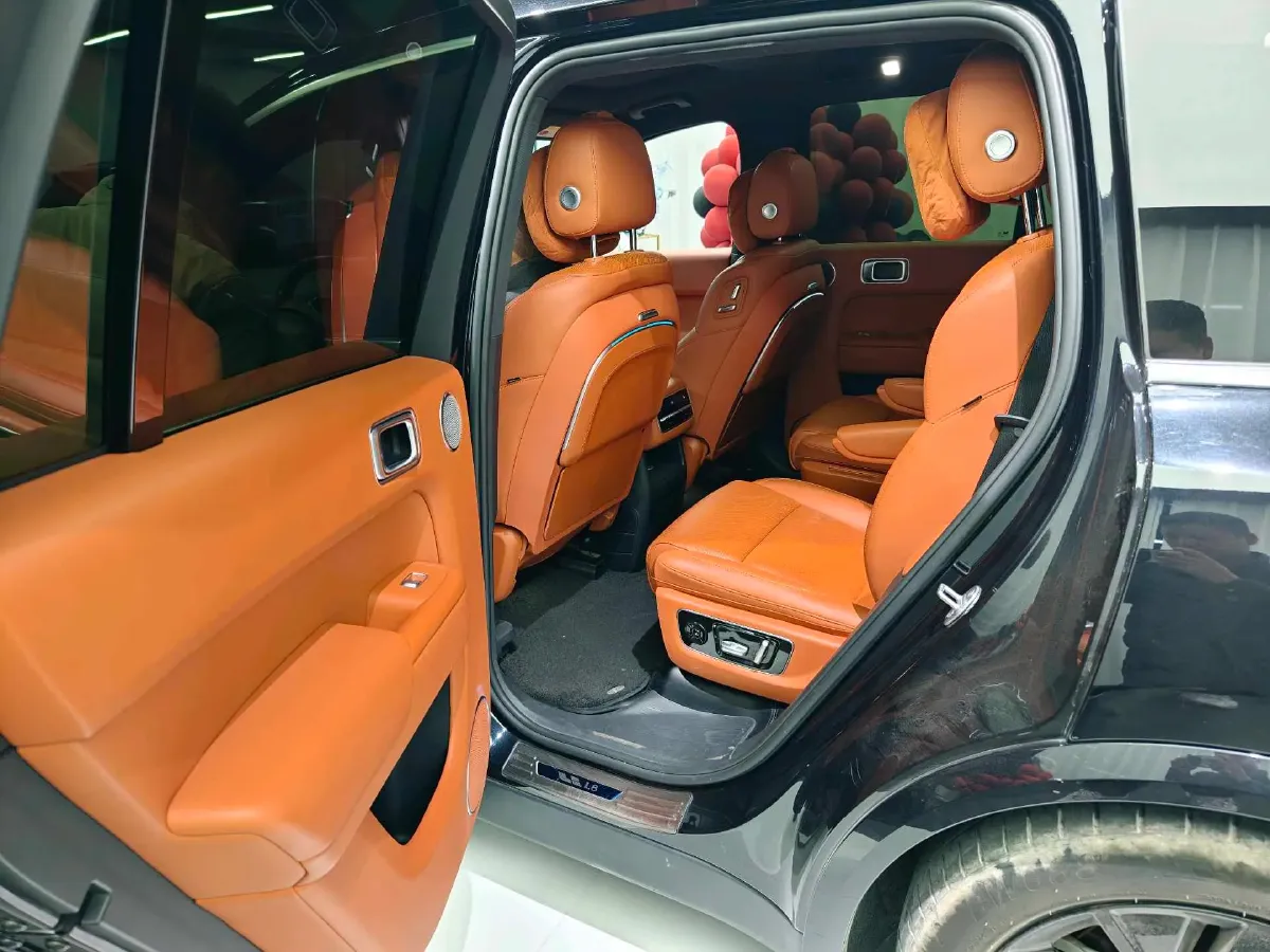 2023 Li L8 Range Extended 154HP REEV 40.9KWH,autocango,china used car exporter,china ev exporter,chinese used car exporter,chinese used ev exporter