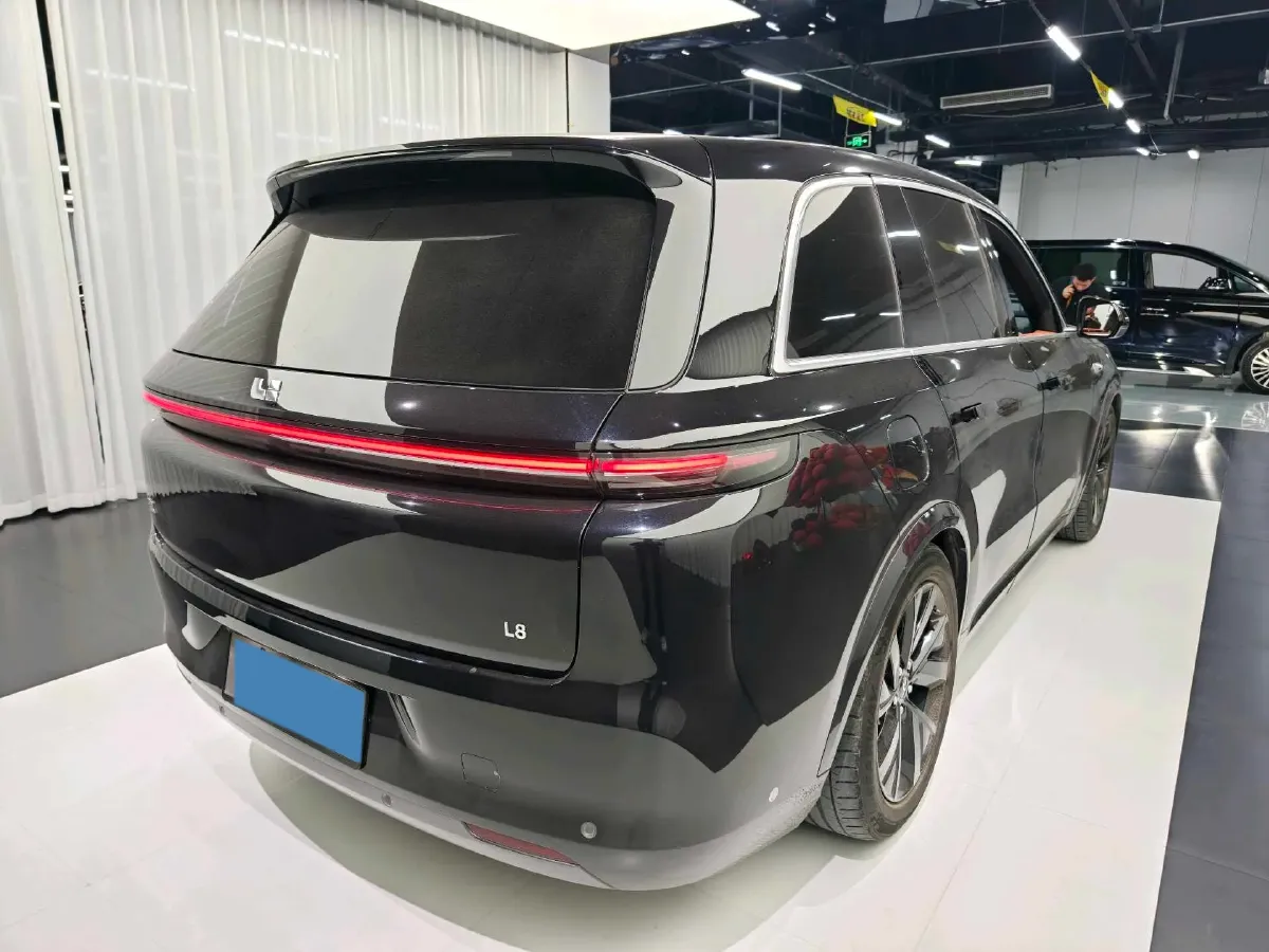 2023 Li L8 Range Extended 154HP REEV 40.9KWH,autocango,china used car exporter,china ev exporter,chinese used car exporter,chinese used ev exporter