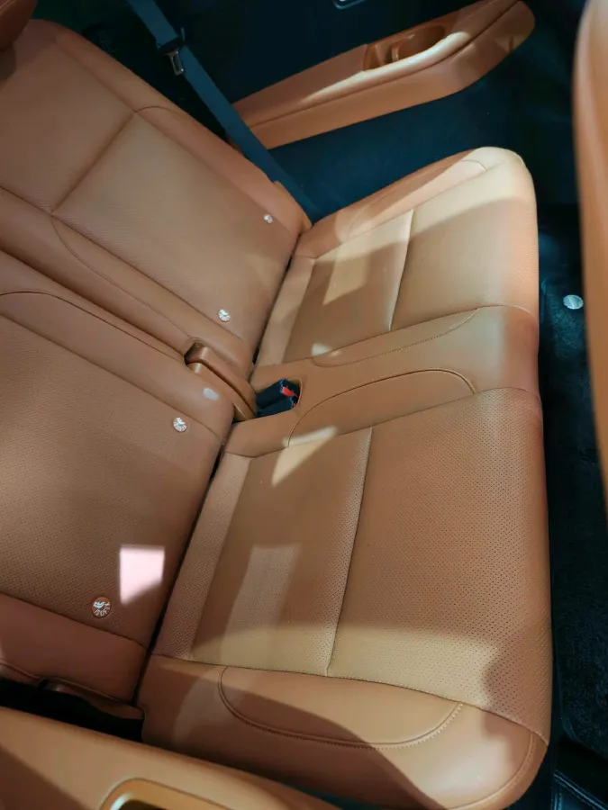 2023 Li L8 Range Extended 154HP REEV 40.9KWH,autocango,china used car exporter,china ev exporter,chinese used car exporter,chinese used ev exporter